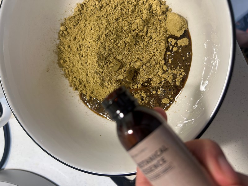 女人知己試用大隊,口碑行銷,部落客行銷,Flora Floral花葉草本養護泥,頭皮養護,頭皮護理,頭皮清潔,植萃染髮,中草藥,草本植萃,頭皮去角質,頭皮調理,花葉頭皮養護,201花葉草本養護泥,203花葉頭皮養護泥矯色版,頭皮養護專家